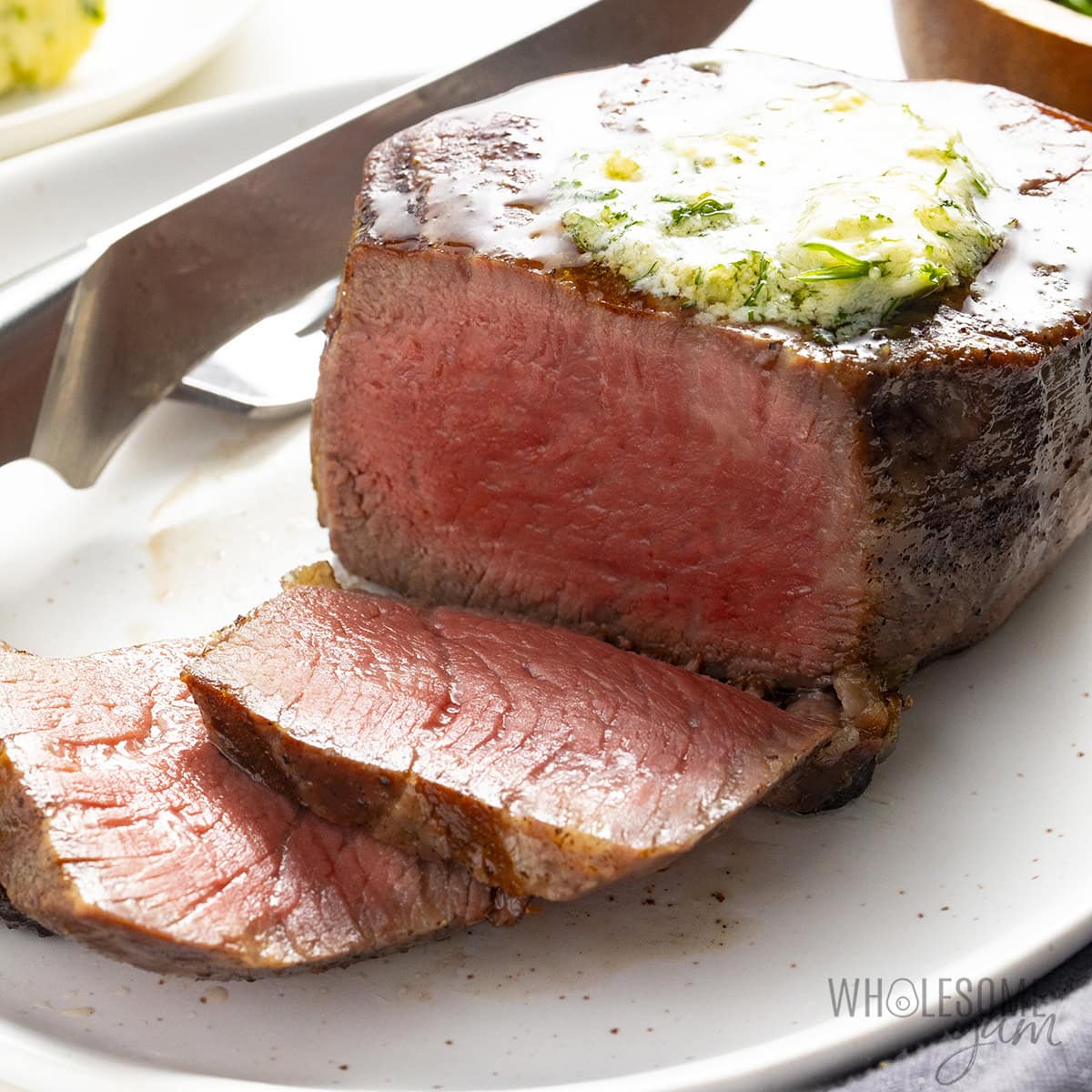 Grilling filet mignon