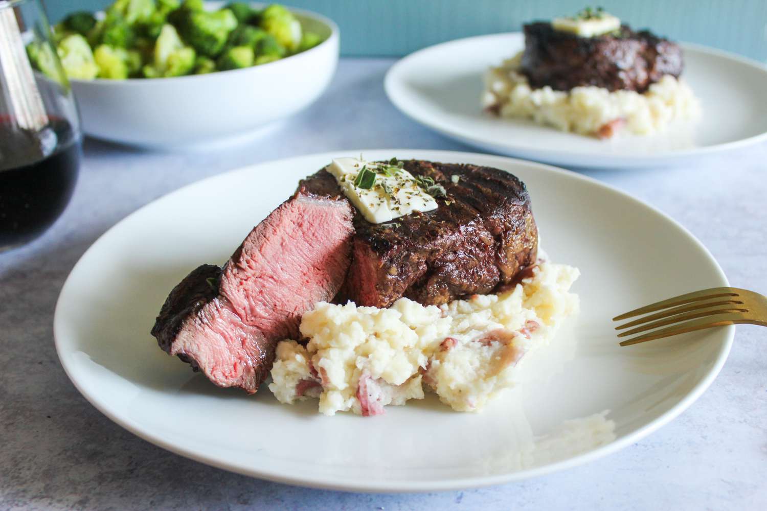 Grilling filet mignon